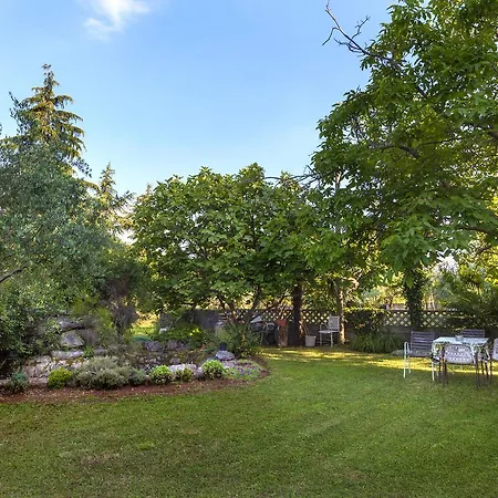 Urban アパート ポレッチ