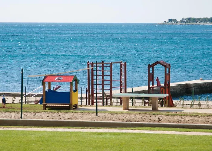 アパート Urban ポレッチ